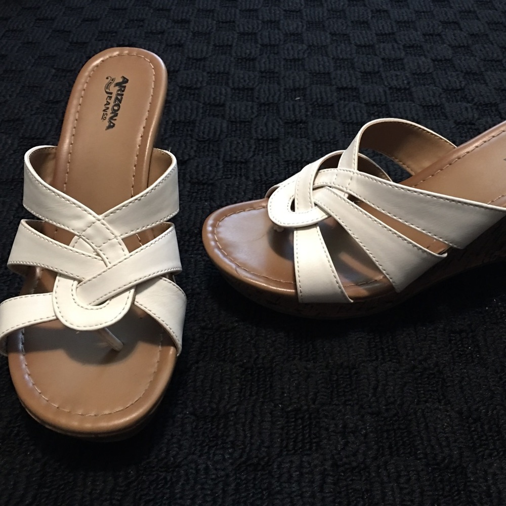 White leather Arizona wedge sandals size 9 EUC